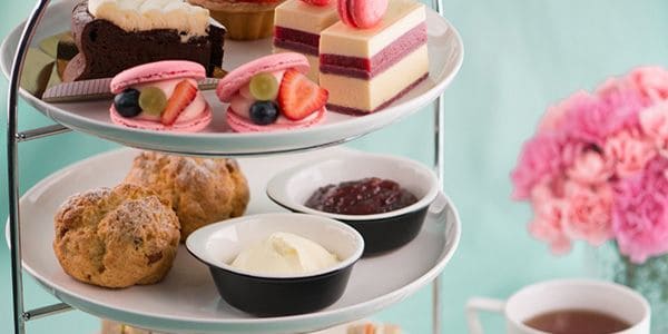 Uitgebreid high tea buffet