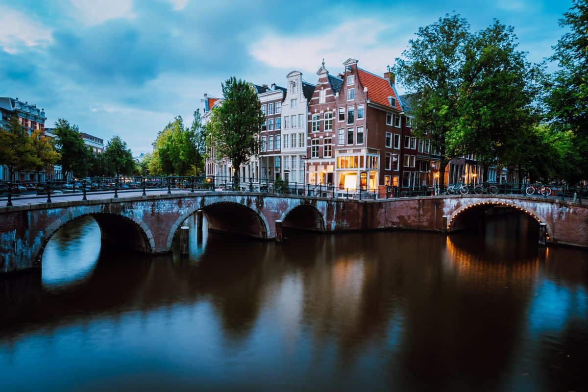 grachten elements 1200 x 800 1 Boat rental Amsterdam