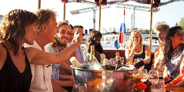 Borrelboot afbeeldingen linksboven 600 300 Borrel boot Amsterdam