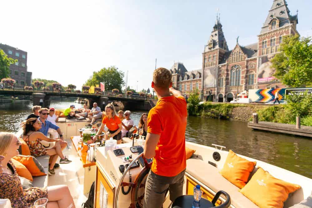 Luxe sloep Rondvaart ZL 1000p Amsterdam bezienswaardigheden vanaf luxe sloep