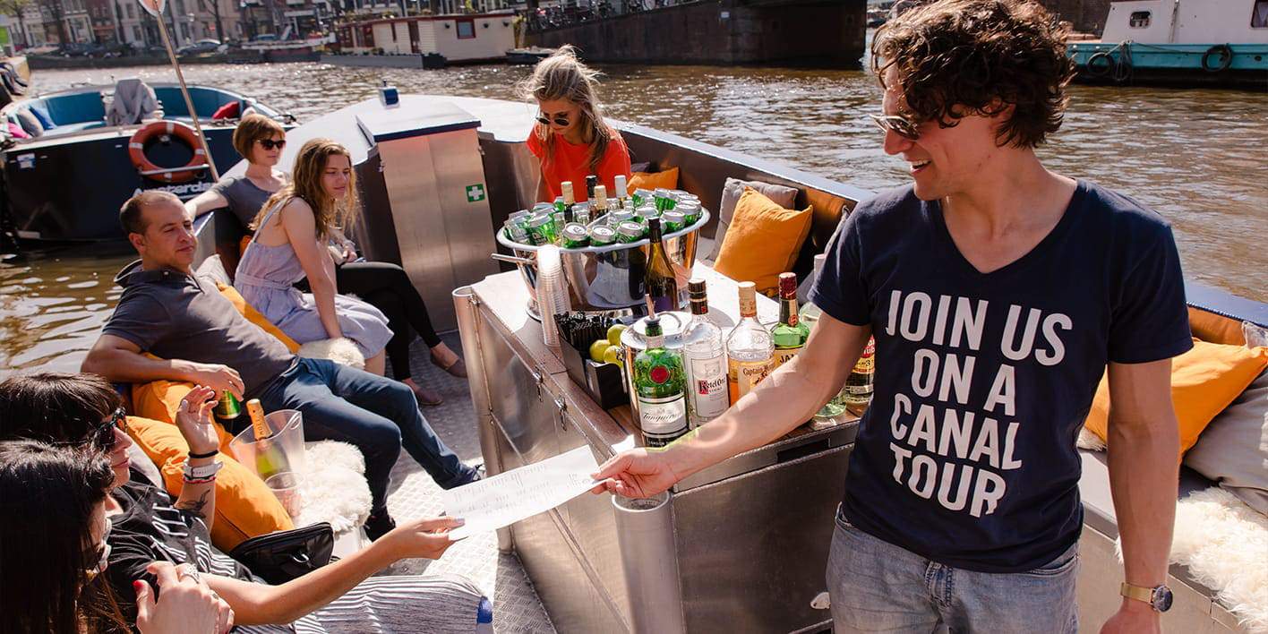 Rondvaart op de amsterdamse grachten