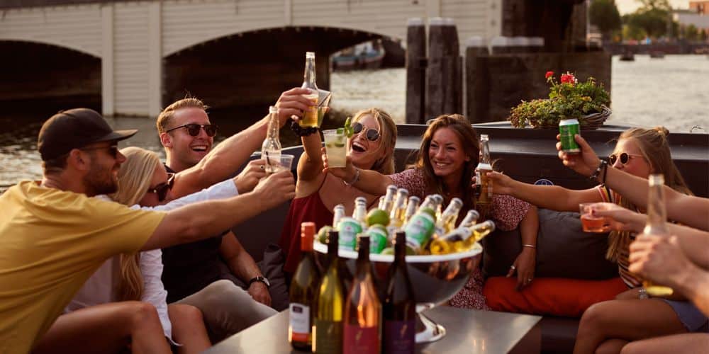 Borrelboot proosten sloep 3 Borrelboot Amsterdam