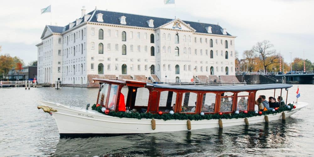 Salonboot winter cruise