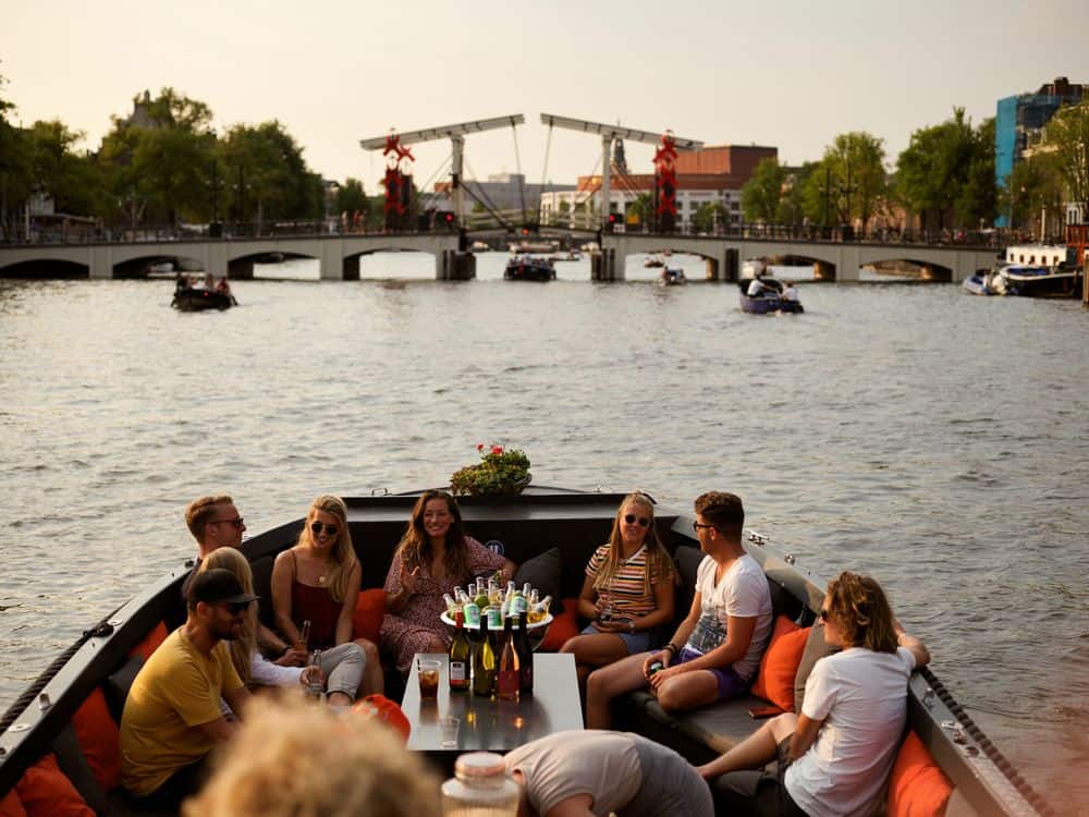 Door de grachten varen Door de grachten varen in Amsterdam