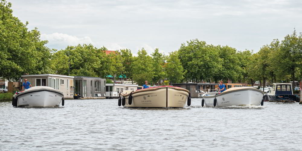 Boten in Haarlem Tekengebied 1 Haarlem rondvaart