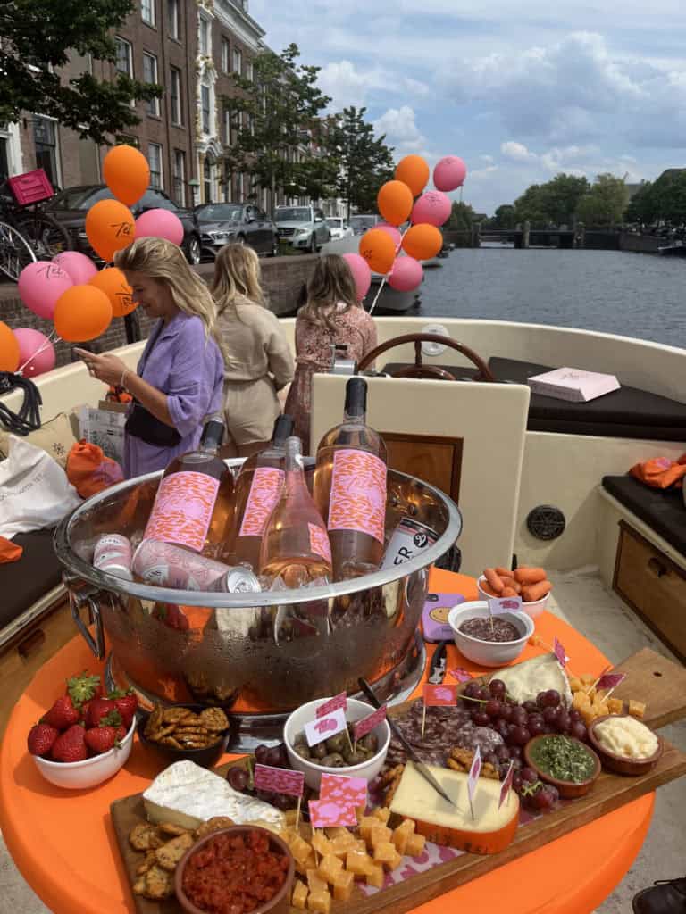 Vrijgezellenfeest op de boot Haarlem 1 Vrijgezellenfeest Haarlem op de boot