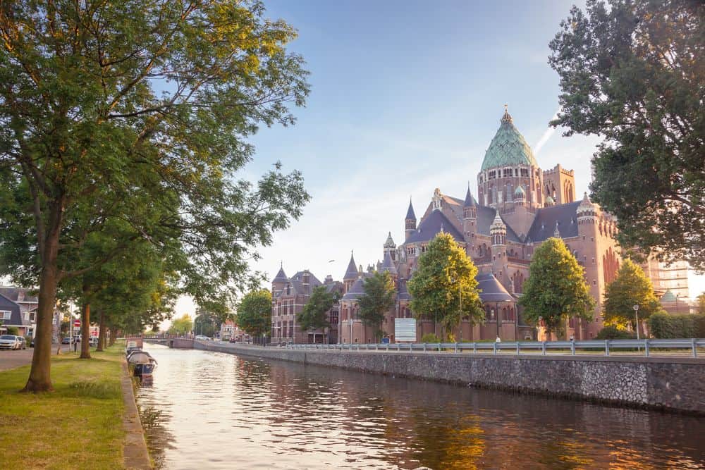 Bezienswaardigheden langs de grachten Haarlem Bezienswaardigheden langs de gracht in Haarlem