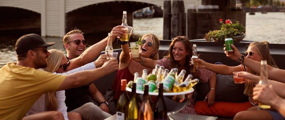Teambuilding Amsterdam e1692196537298 Boot Huren Amsterdam