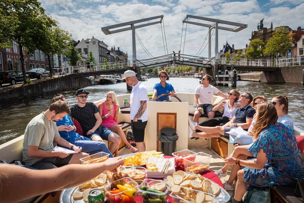 Arrangementen buiten Varen over de grachten met een arrangement