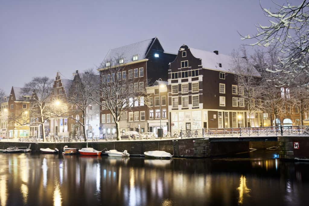 Winterse gracht in Amsterdam Winterse gracht in Amsterdam