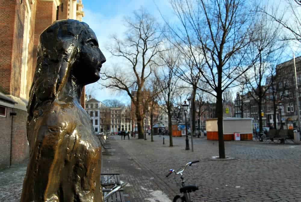 Anne Frank standbeeld Anne Frank statue