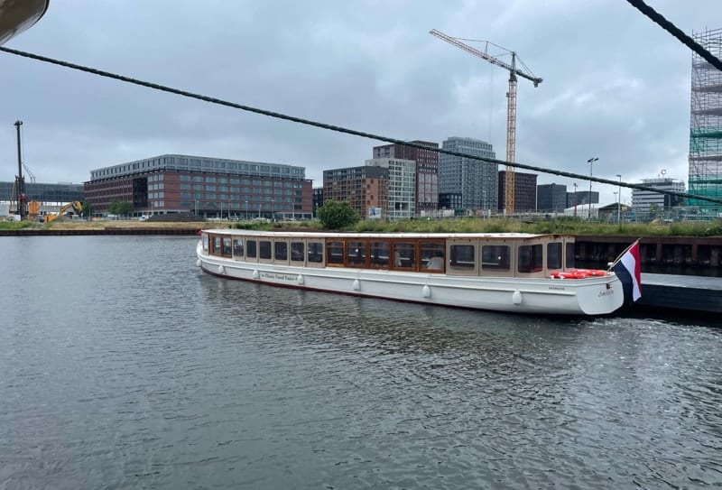 Roos boot 3 3 Zijkant Roos boot Amsterdam