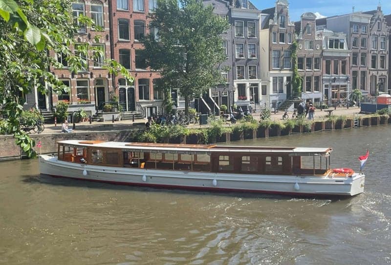 Swaen boot 2 Swaen boot amsterdam grachten